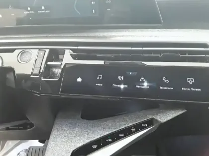 Photo 33 Peugeot 3008  Hybrid 145 e-DCS6