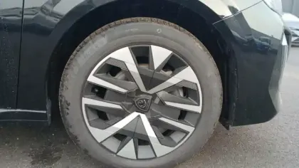 Photo 33 Peugeot 208  100 S&S BVM6