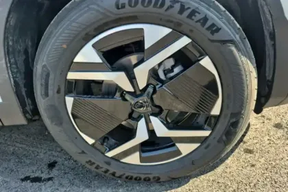 Photo 8 Peugeot 2008  130 S&S EAT8