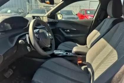 Photo 12 Peugeot 2008  130 S&S EAT8