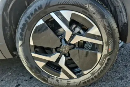 Photo 9 Peugeot 2008  130 S&S EAT8