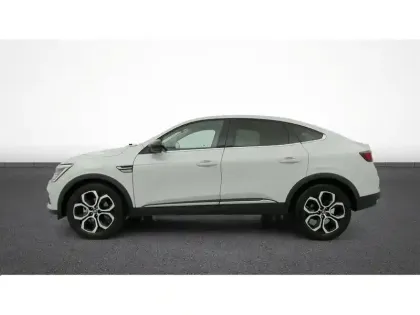 Photo 24 Renault Arkana  E-Tech hybride 145 - 22