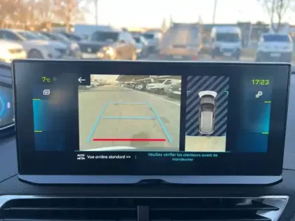 Photo 32 Peugeot 3008  Hybrid 225 e-EAT8