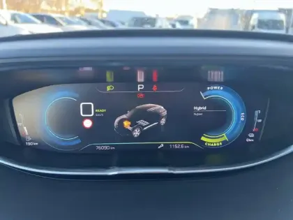 Photo 11 Peugeot 3008  Hybrid 225 e-EAT8