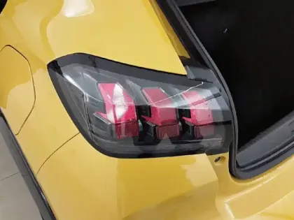 Photo 36 Peugeot 208  Electrique 50 kWh 136ch