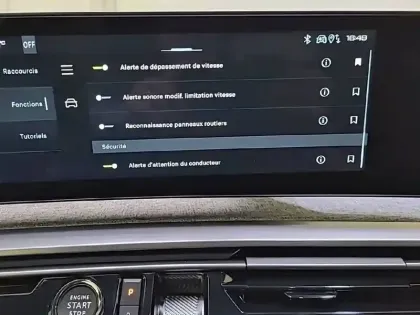 Photo 56 Peugeot 3008  Hybrid 136 e-DCS6