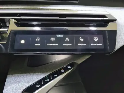 Photo 57 Peugeot 3008  Hybrid 136 e-DCS6