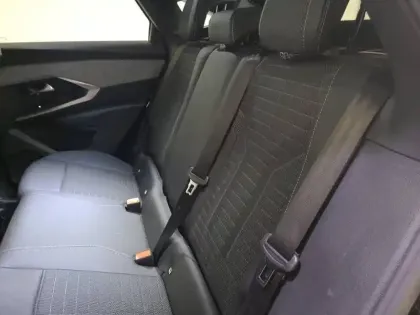 Photo 11 Peugeot 3008  Hybrid 136 e-DCS6