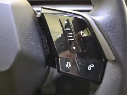 Photo 29 Peugeot 3008  Hybrid 136 e-DCS6