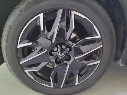 Photo 12 Peugeot 3008  Hybrid 136 e-DCS6