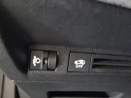 Photo 63 Peugeot 3008  Hybrid 136 e-DCS6