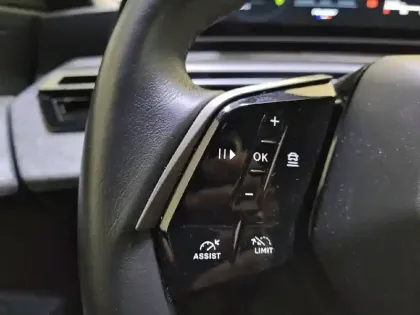 Photo 28 Peugeot 3008  Hybrid 136 e-DCS6