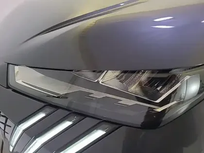 Photo 48 Peugeot 3008  Hybrid 136 e-DCS6