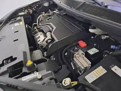 Photo 47 Peugeot 3008  Hybrid 136 e-DCS6