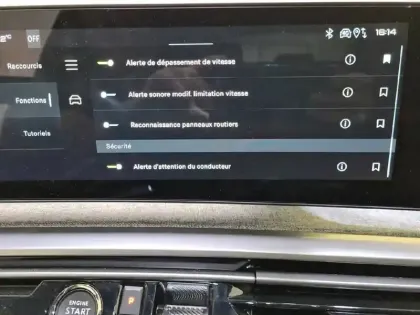 Photo 23 Peugeot 3008  Hybrid 136 e-DCS6