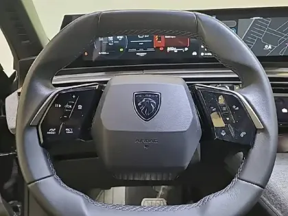 Photo 8 Peugeot 3008  Hybrid 136 e-DCS6