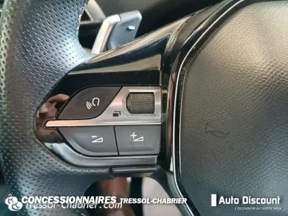 Photo 18 Peugeot 3008  Hybrid 225 e-EAT8 GT