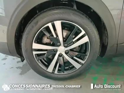 Photo 14 Peugeot 3008  Hybrid 225 e-EAT8 GT