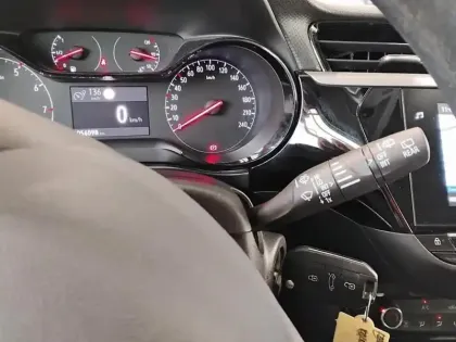 Photo 17 Opel Corsa  1.2 75 ch BVM5 Edition