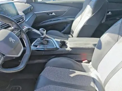 Photo 15 Peugeot 5008  PureTech 130ch S&S BVM6 Allure