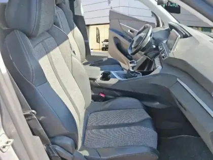 Photo 8 Peugeot 5008  PureTech 130ch S&S BVM6 Allure