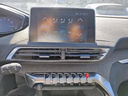 Photo 21 Peugeot 5008  PureTech 130ch S&S BVM6 Allure