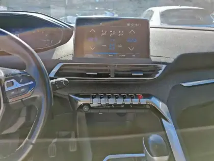 Photo 10 Peugeot 5008  PureTech 130ch S&S BVM6 Allure