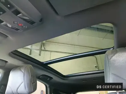 Photo 24 DS DS 7 DS7 Crossback Hybride E-Tense 300 EAT8 4x4 Louvre