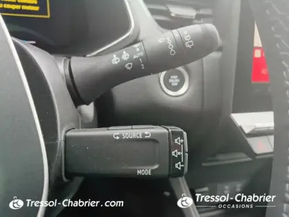 Photo 17 Renault Captur  E-Tech full hybrid 145 Techno