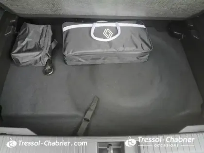 Photo 26 Renault Captur  E-Tech full hybrid 145 Techno