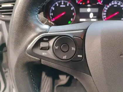 Photo 18 Opel Crossland  1.2 Turbo 110 ch BVM6 GS Line