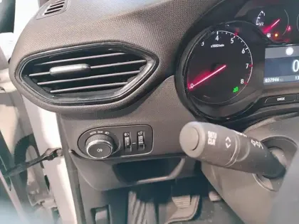 Photo 16 Opel Crossland  1.2 Turbo 110 ch BVM6 GS Line