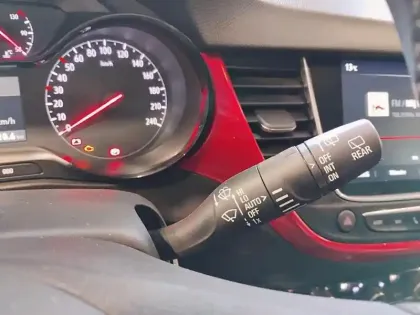 Photo 17 Opel Crossland  1.2 Turbo 110 ch BVM6 GS Line