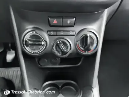 Photo 12 Peugeot 208  AFFAIRE PURETECH 82 S&S BVM5 PREMIUM