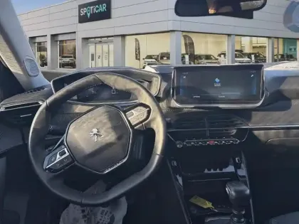 Photo 9 Peugeot 2008  PureTech 100 S&S BVM6 Allure