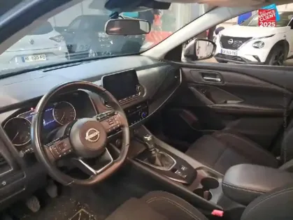 Photo 14 Nissan Qashqai  1.3 Mild Hybrid 140ch Business Edition Camera