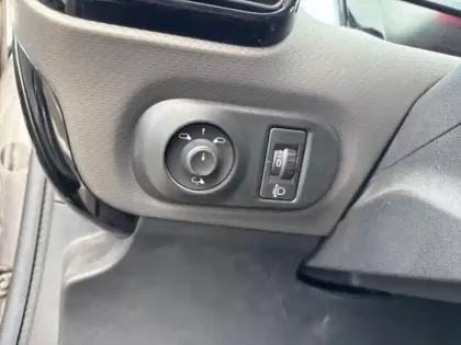 Photo 14 Citroën C4  Cactus PureTech 110ch S&S Shine EAT6 E6.d-TEMP