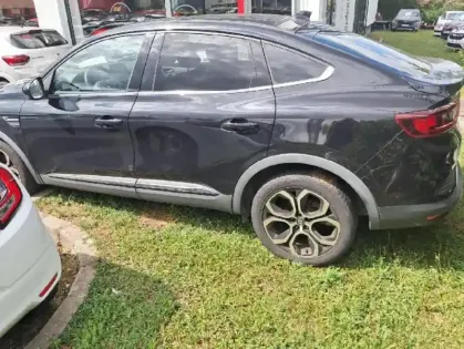 Photo 8 Renault Arkana  1.3 TCe mild hybrid 140ch Techno EDC -22 GPS Camera