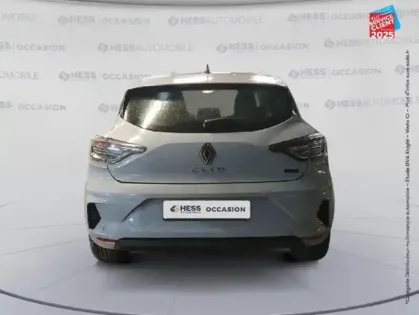 Photo 4 Renault Clio  1.6 E-Tech 145ch full hybrid Evolution - 24