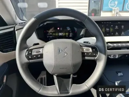 Photo 12 DS DS 4 N°4 Hybride 145ch Jules Verne