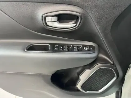 Photo 12 Jeep Renegade  1.5 Turbo T4 130ch MHEV Summit BVR7