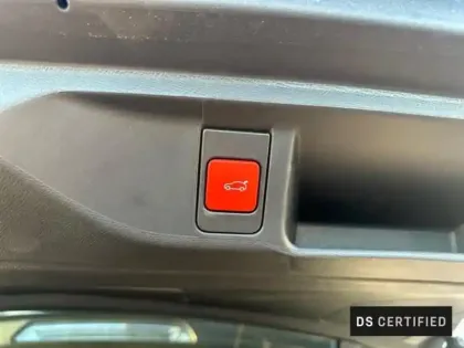 Photo 11 DS DS 4 N°4 E-TENSE 213ch Etoile