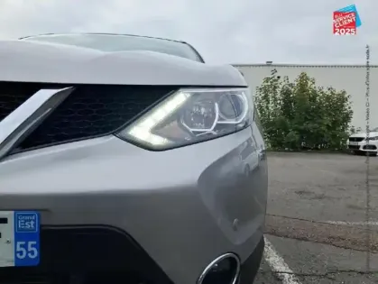 Photo 12 Nissan Qashqai  1.2L DIG-T 115ch N-Connecta Xtronic Camera