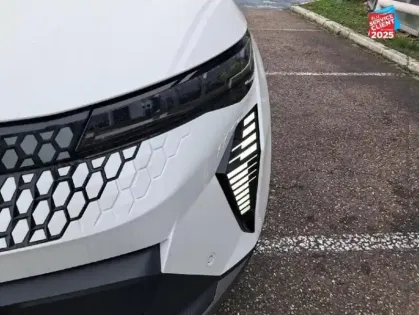 Photo 12 Renault Scenic  E-Tech Electric 220ch Techno grande autonomie -24