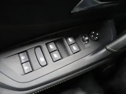 Photo 12 Peugeot 308  PHEV 180ch GT e-EAT8