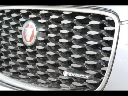 Photo 20 Jaguar F-Pace  P400e Plug-in-Hybrid R-Dynamic S BVA8 AWD