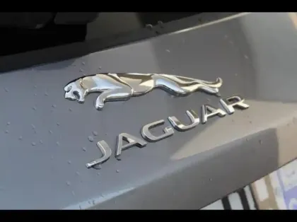Photo 26 Jaguar F-Pace  P400e Plug-in-Hybrid R-Dynamic S BVA8 AWD
