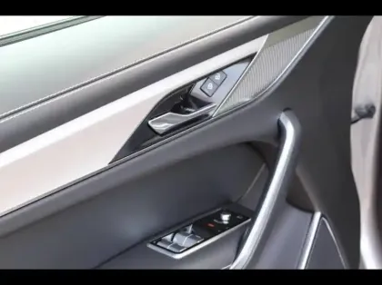 Photo 28 Jaguar F-Pace  P400e Plug-in-Hybrid R-Dynamic S BVA8 AWD
