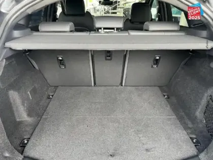 Photo 13 Jaguar E-Pace  P300e PHEV 309ch R-Dynamic HSE