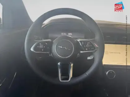 Photo 11 Jaguar E-Pace  P300e PHEV 309ch R-Dynamic SE
